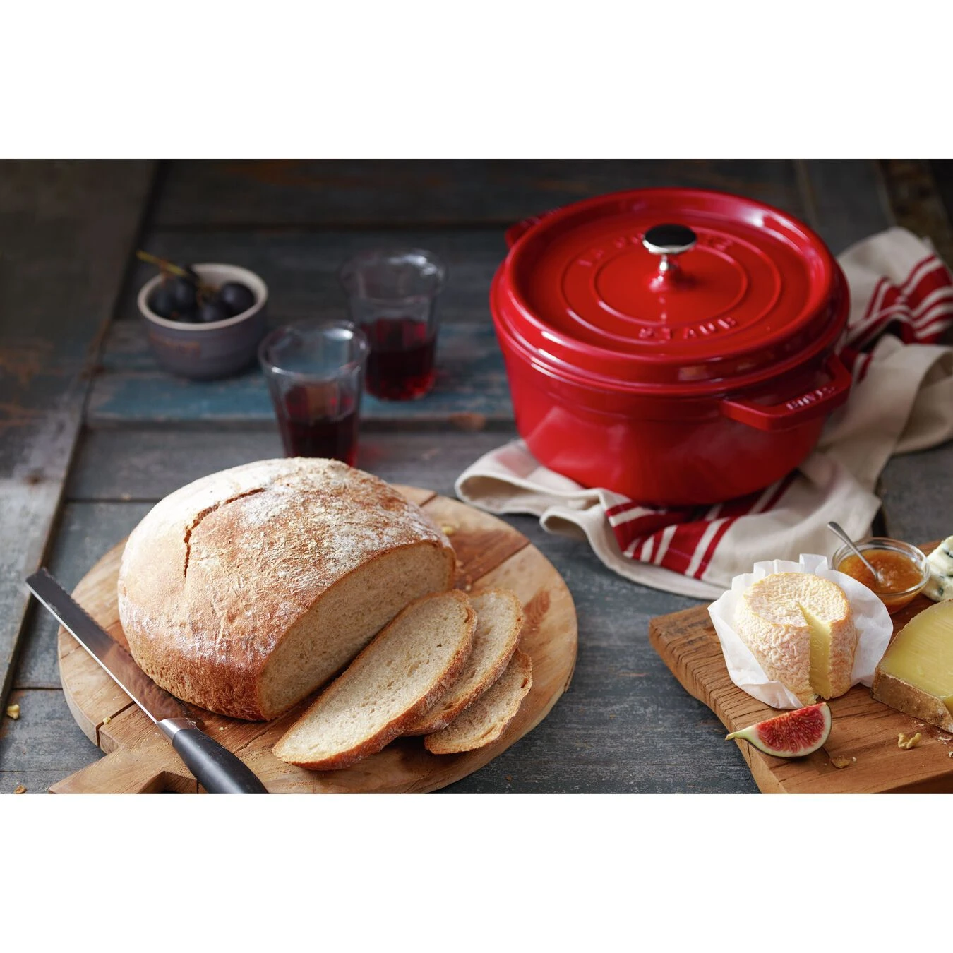 Staub Gietijzeren Braadpan 24 Cm / 3,8 L, Rond, Kersenrood - Afbeelding 4